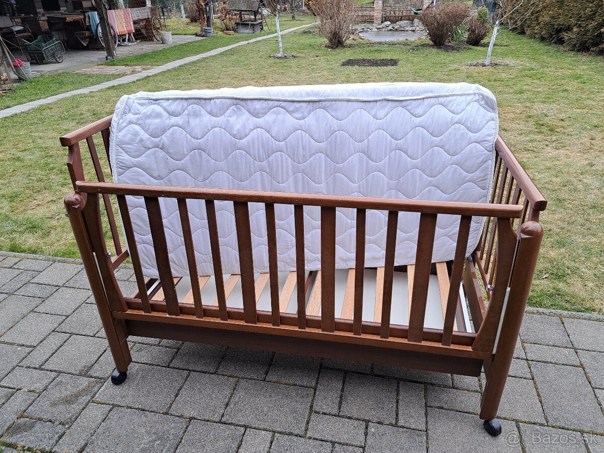 Sklapacia postielka so zasuvkou - 3