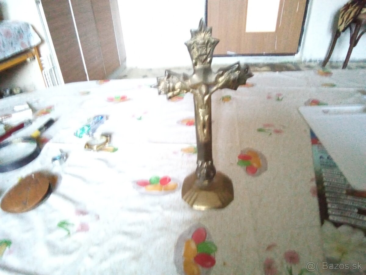 mosadzný kríž - 3