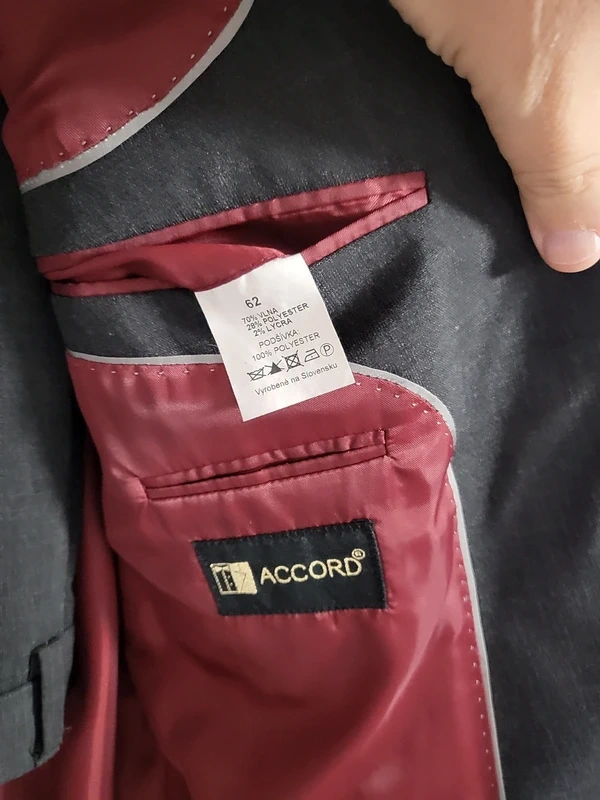 Predám pánsky oblek - 3