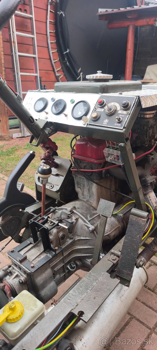 Traktor motor 1203 - 3