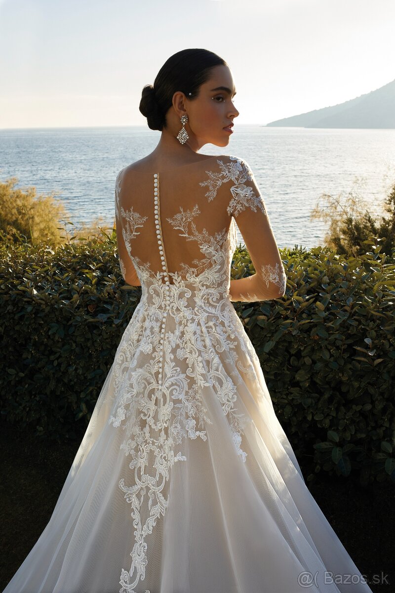 Snehobiele svadobné šaty - 3