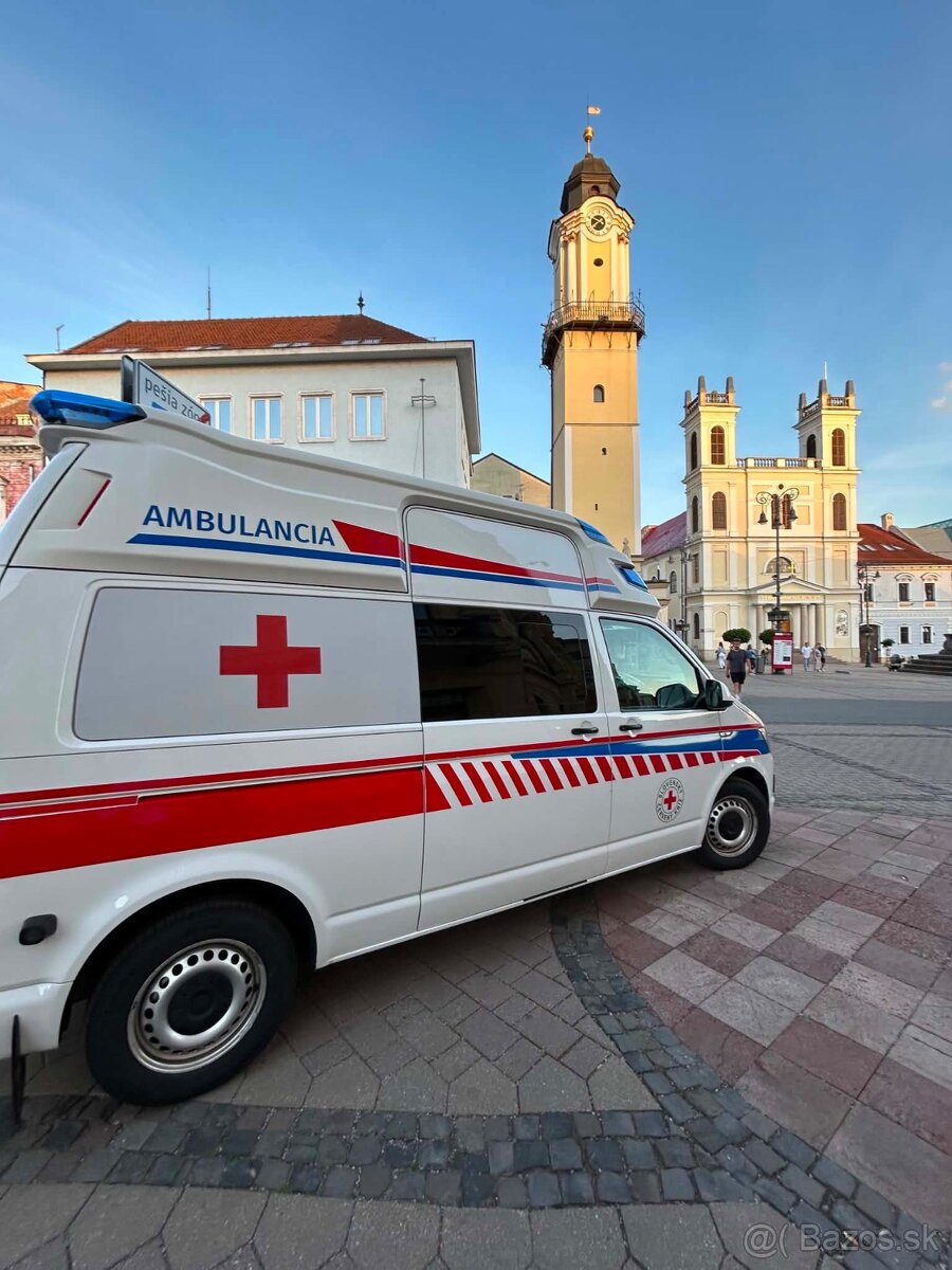 Predám sanitné vozidlo VW Transpoter 2,0 TDI - 3