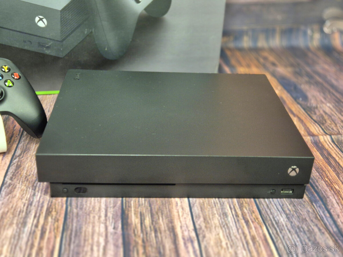 Xbox One X 1TB, 1 ovládač, 1 náhodná hra - 3