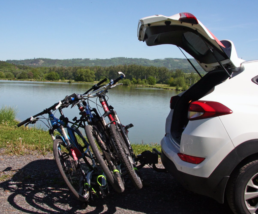 Nosič bicyklov na ťažné zariadenie pre 4 bicykle - 3