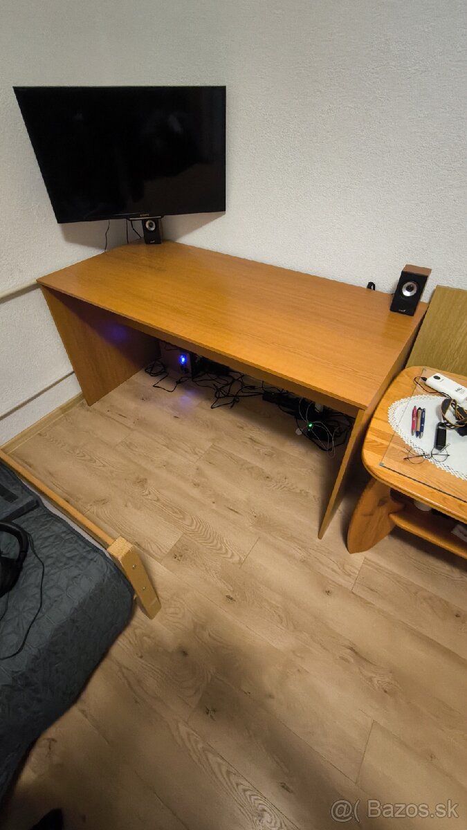 Pracovny/pisaci stol - 3