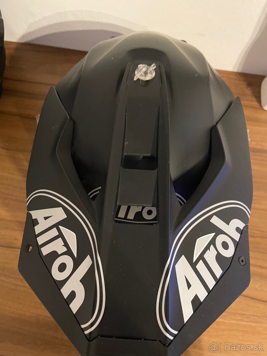 MotocrossHelma Airoh - 3