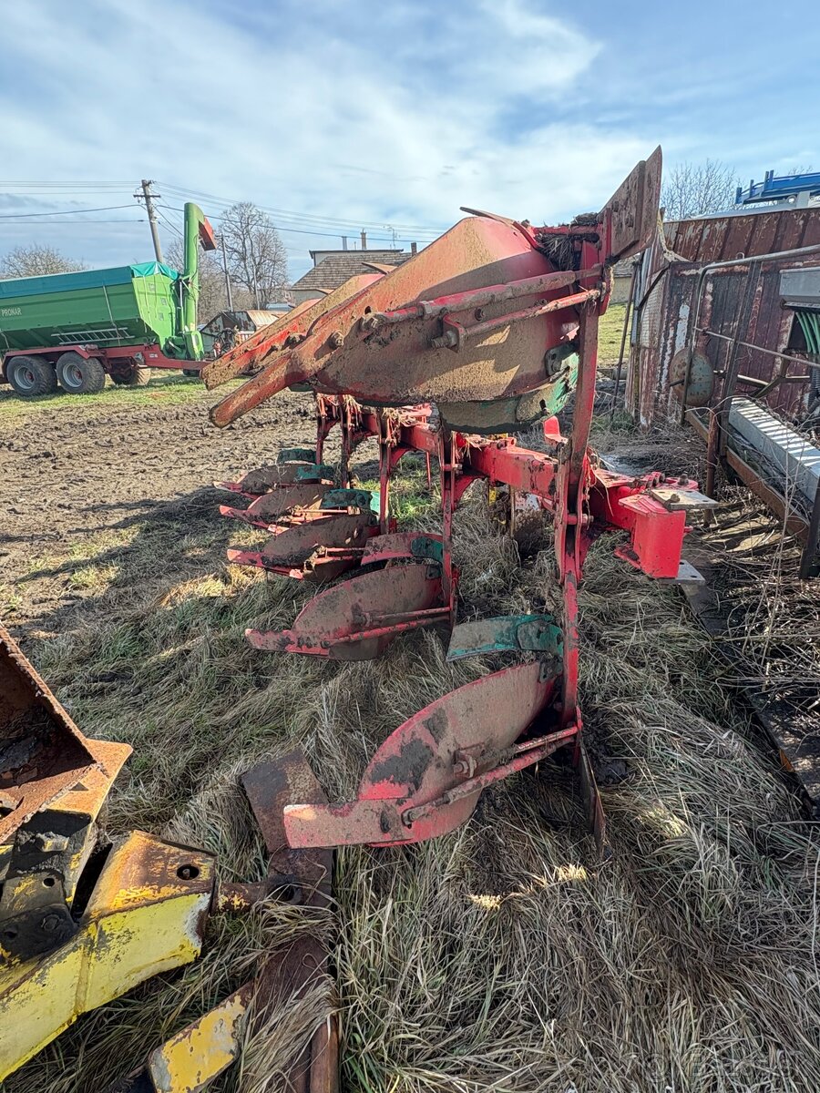 Otočný pluh Pötinger Servo 4+1 - 3