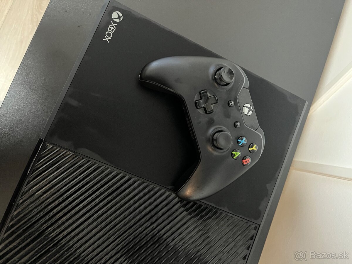 Xbox one 1TB - 3