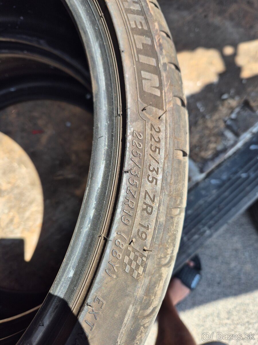 225/35 r19 Michelin - 3