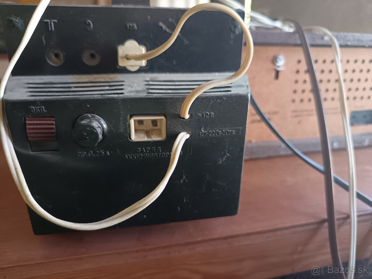 Rádio Stradivari 3,Sniežka R207 - 3