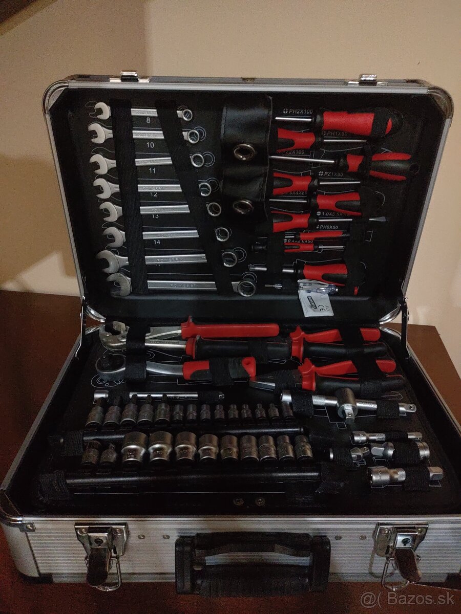 Kompletná sada náradia Cr-V v kufri 162 dielov 1257452 - 3