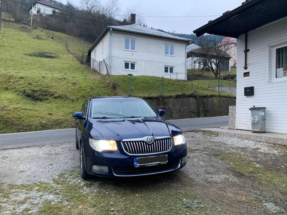 Predam Škoda superb 2 2.0TDI 125kw - 3
