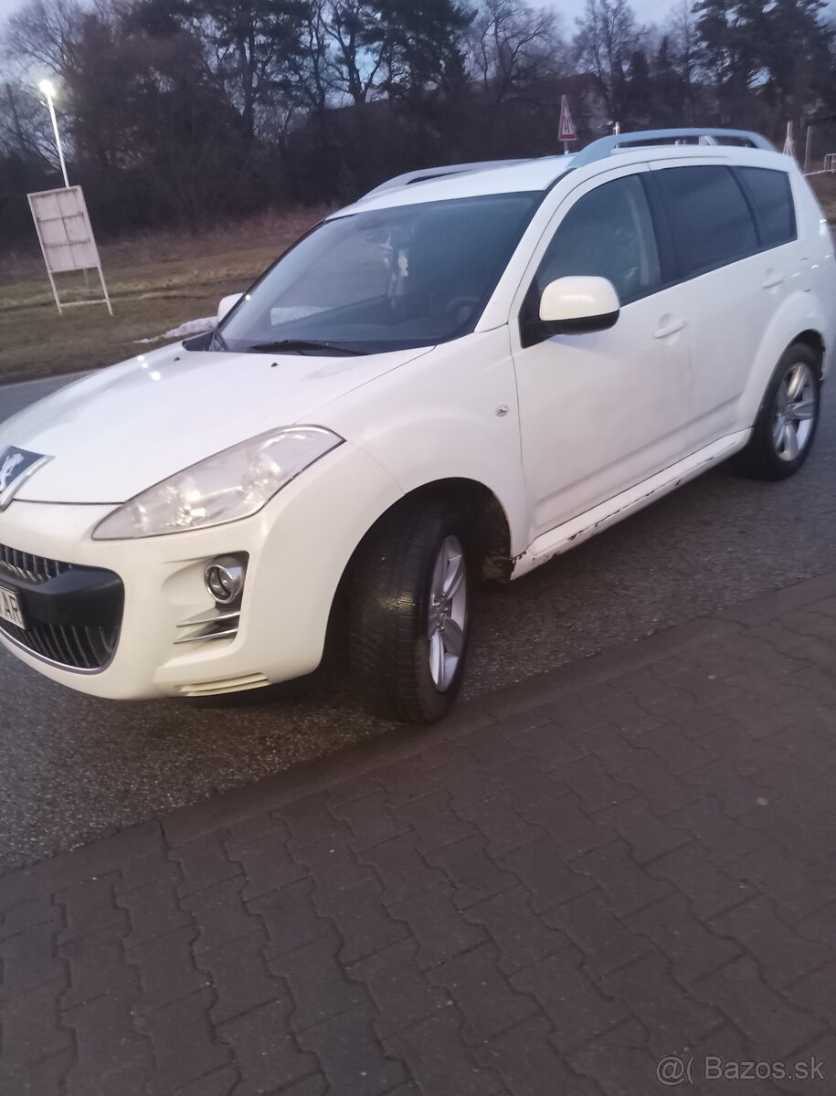 Peugeot 4007 - 3