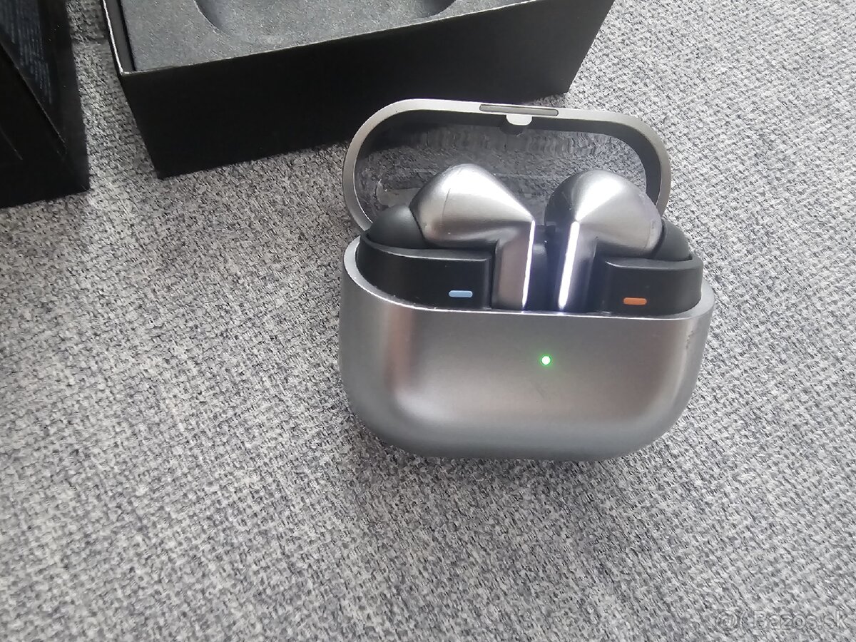 Samsung Galaxy Buds3 Pro - 3