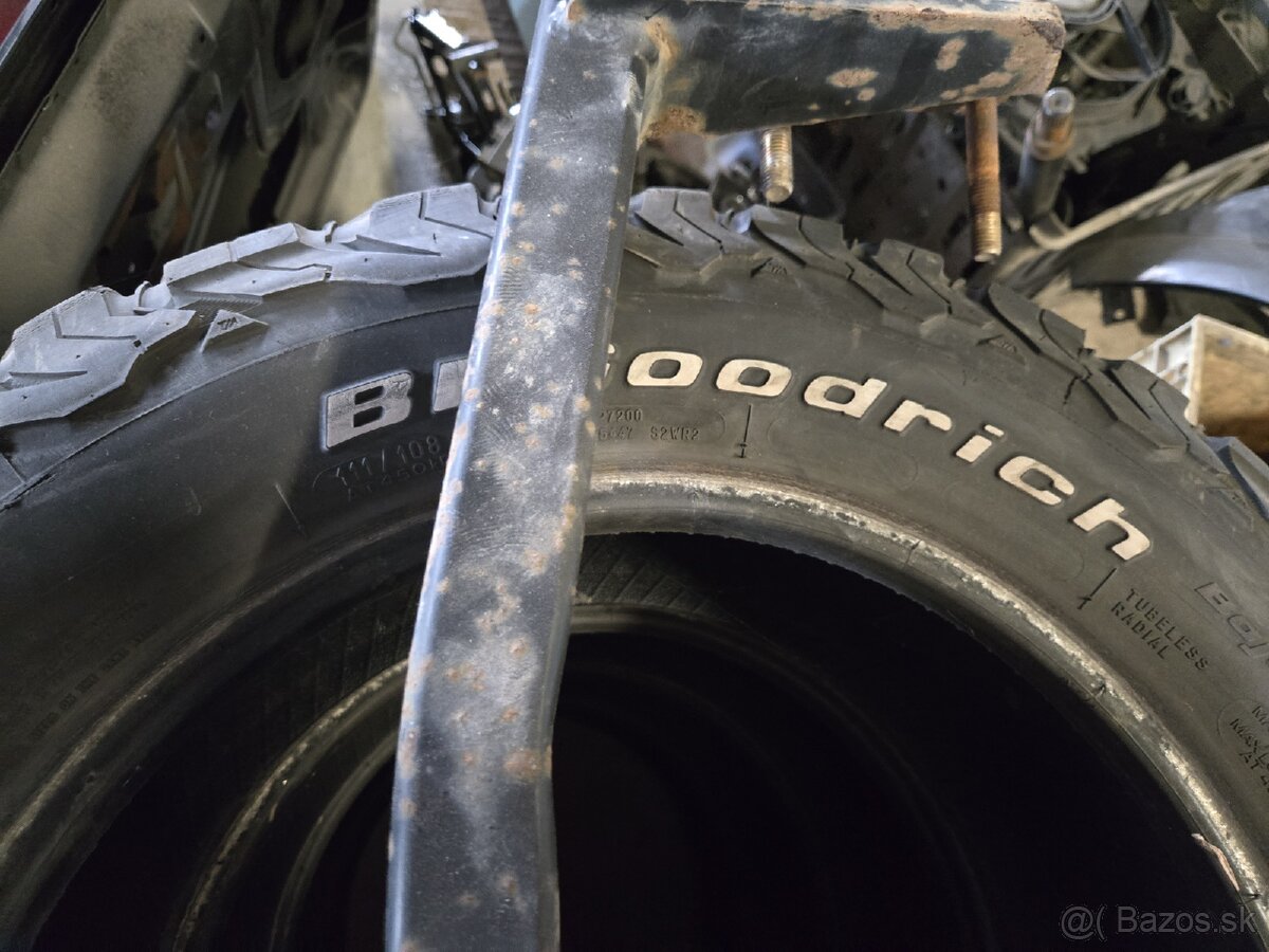 4x celoročne pneu 245/65r17