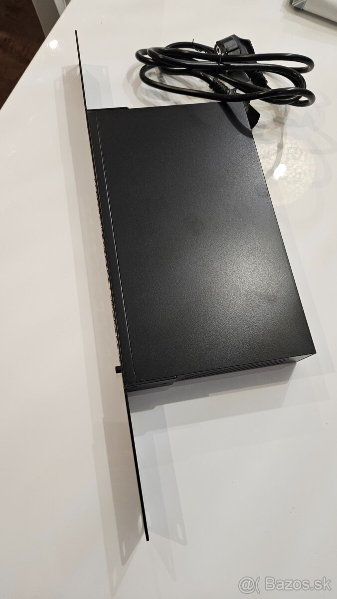 Zyxel GS1100-24E - 3