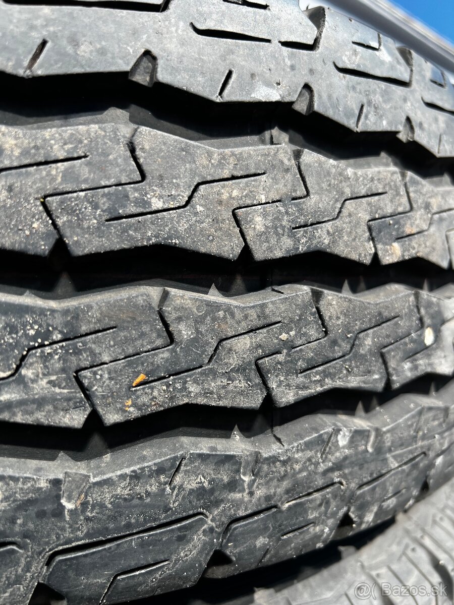 215/65 r16 C - 3
