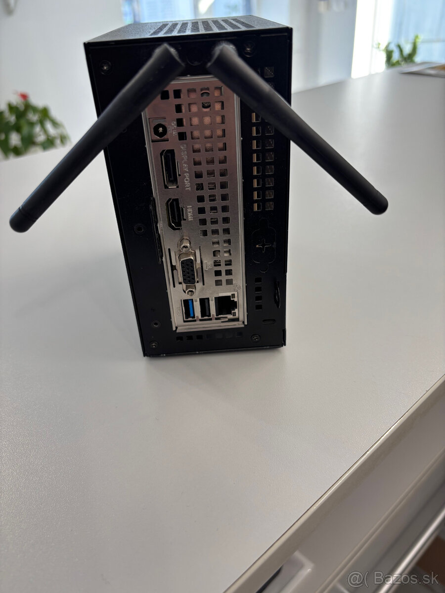 ASRock DeskMini X300 - Ryzen 7 5700G, 32GB RAM - 3