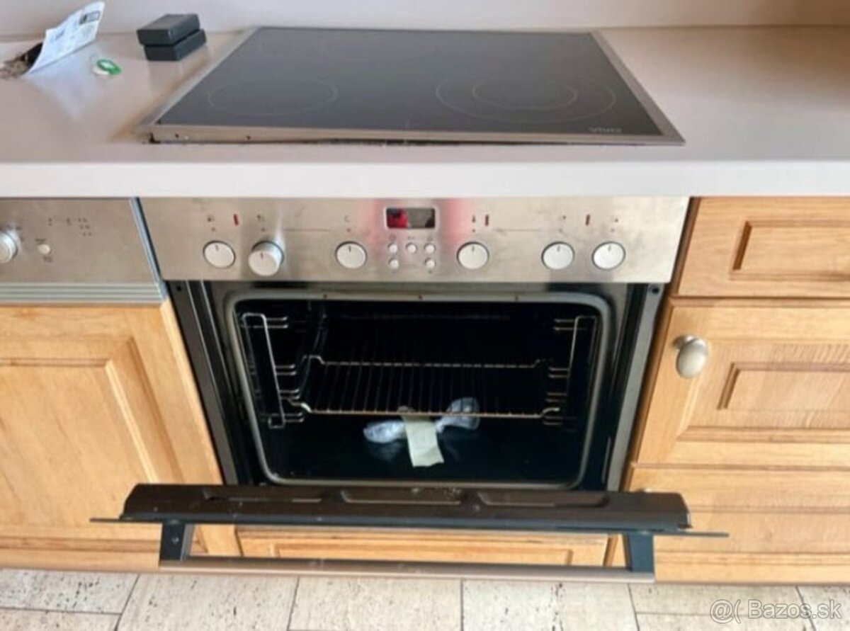 Kuchyně světlý dub masiv s vestavěnými spotřebiči,5684 - 3