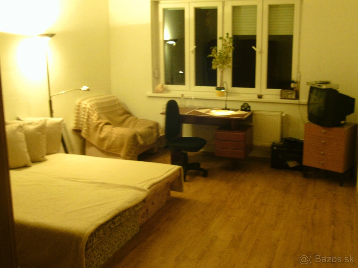 PODNÁJOM jednej izby BRATISLAVA II / RUŽINOV NIVY - 3