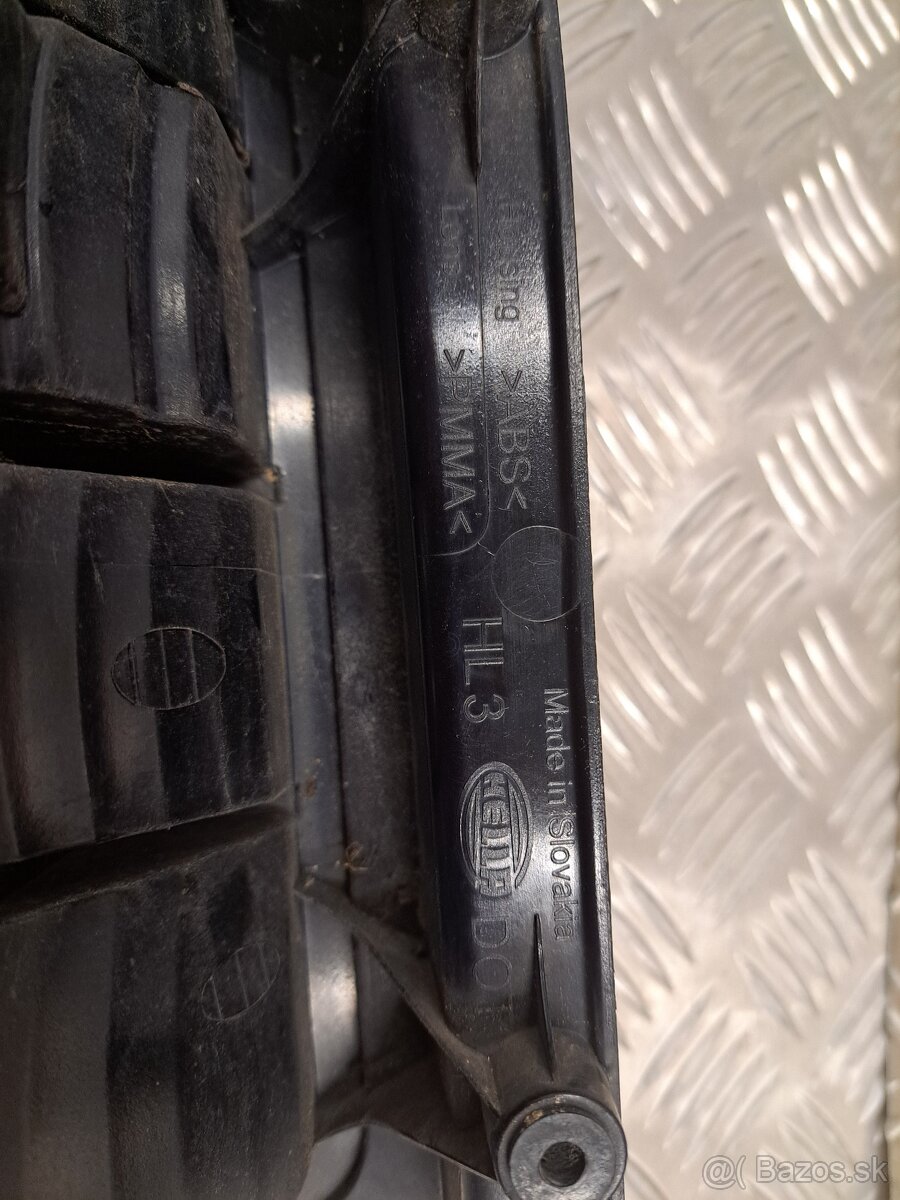 ZADNÉ SVETLO - VW T5 - 3