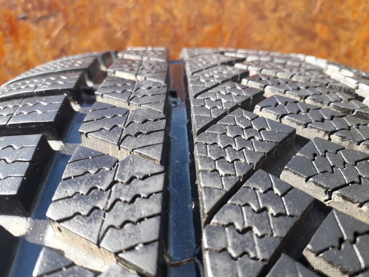 235/50 r19 zimne pneumatiky - 3