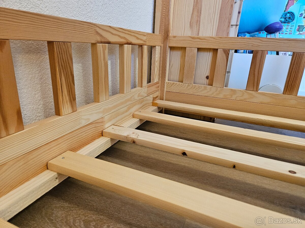 Domčeková posteľ so zábranou Leola Hip - 3