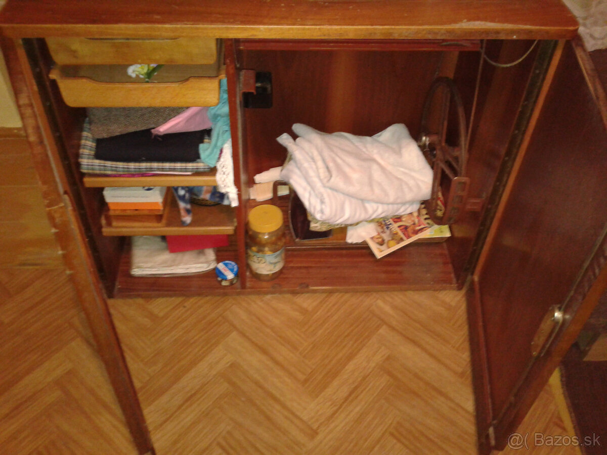 Predám šijací stroj - 3