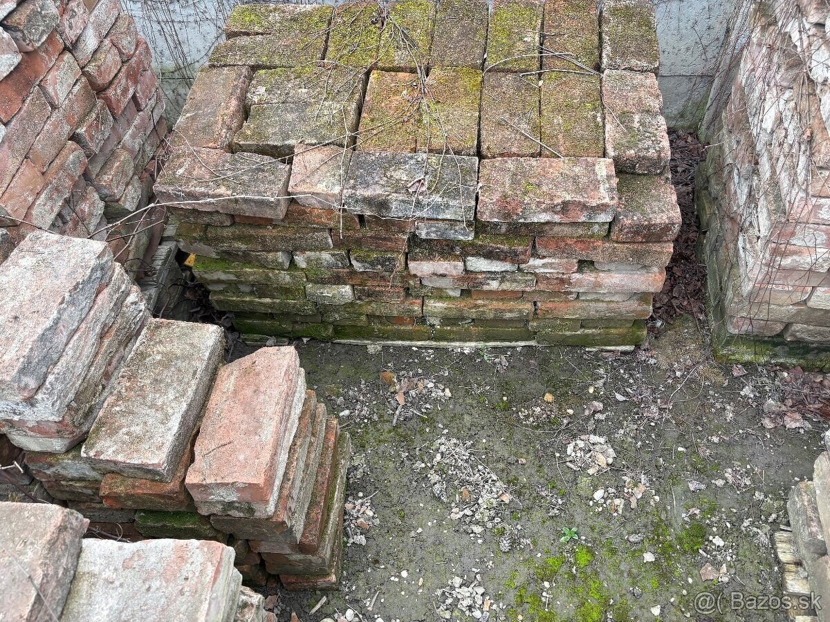 Pálená tehla očistená ca 700kusov - 3