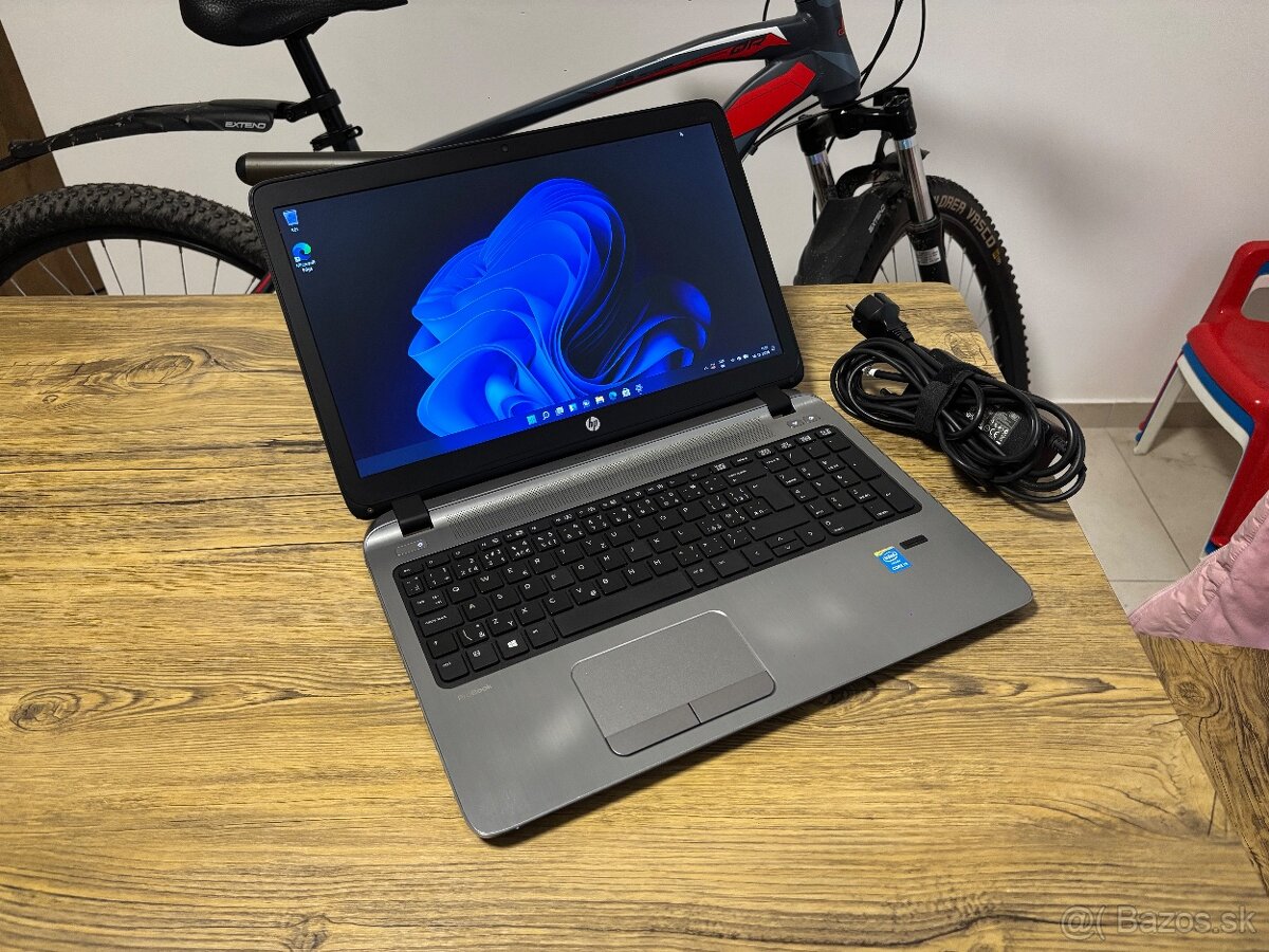 15.6"/HP Notebook/8GB RAM DDR3/512GB SSD/Intel HD 2GB - 3