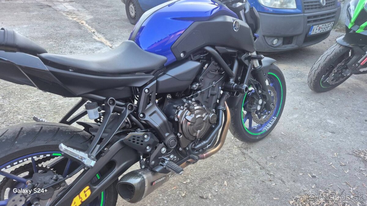 Yamaha MT 07 - 3