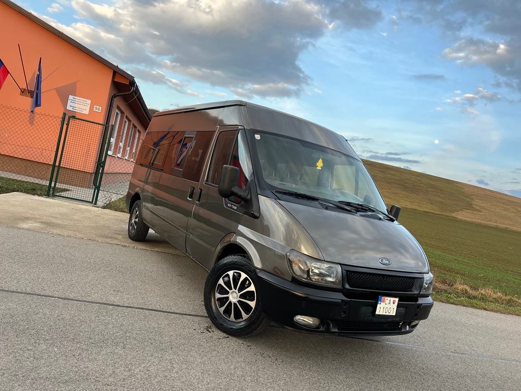 Ford Transit 7 miestne - 3