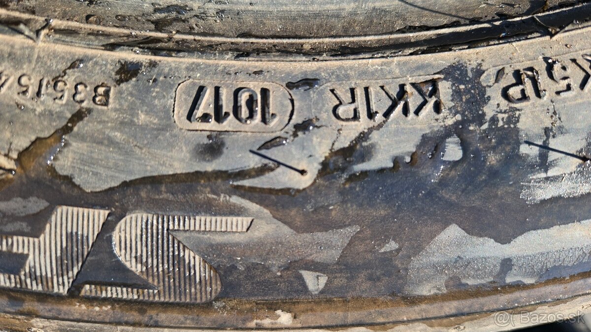 Letne pnsunatiky 235/50 r18 dunlop - 3