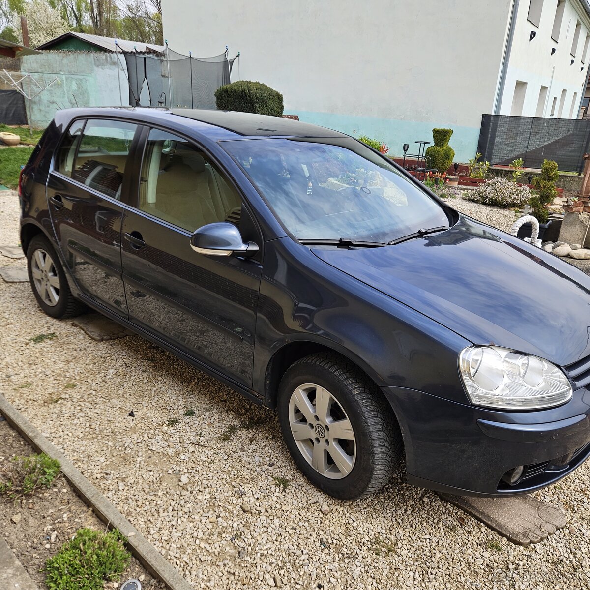 Predám VW Golf 5 4x4 1.9TDI - 3