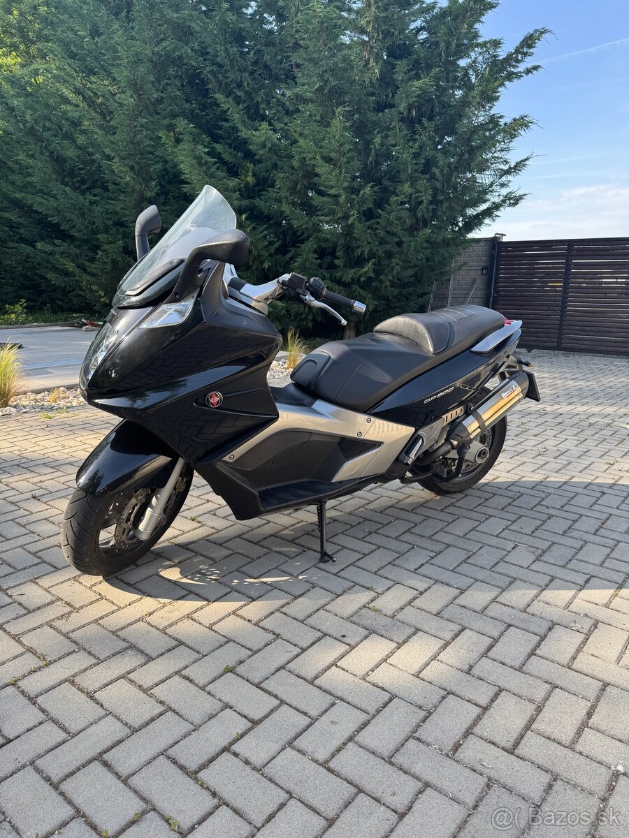 Gilera GP 800 - 3