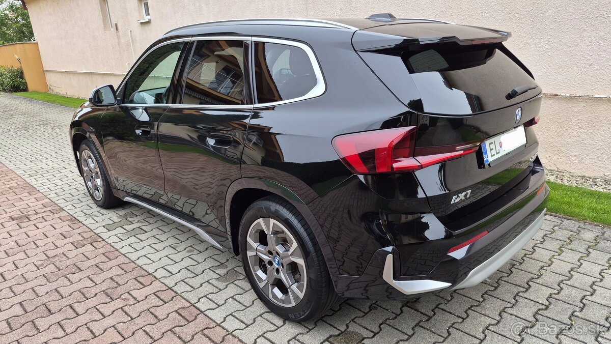 BMW iX1 x-Drive 30 (313ps) odpočet DPH