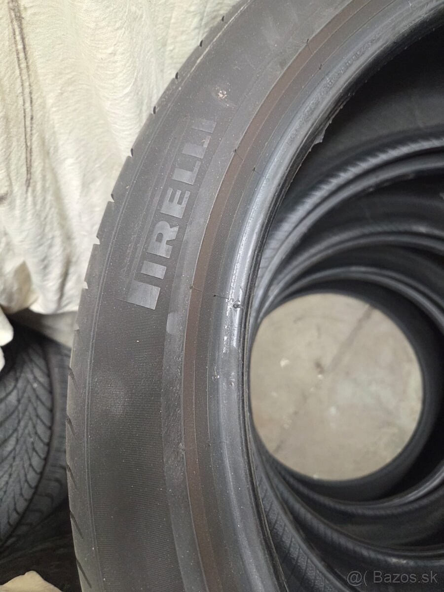 Pirelli P Zero 285/40 r22 - 3