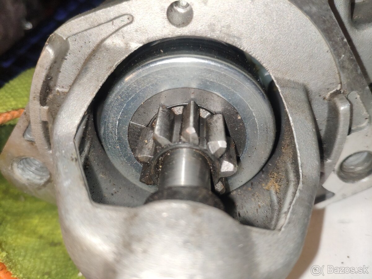 Štartér HELLA 8EA011610461 Audi A4, Passat B5 - 3