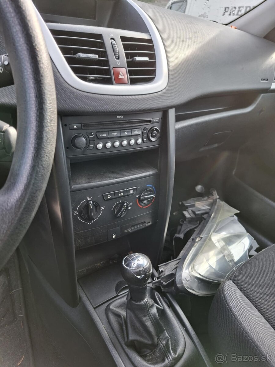 Rozpredám Peugeot 207 1.4Hdi 50kw 8HZ - 3