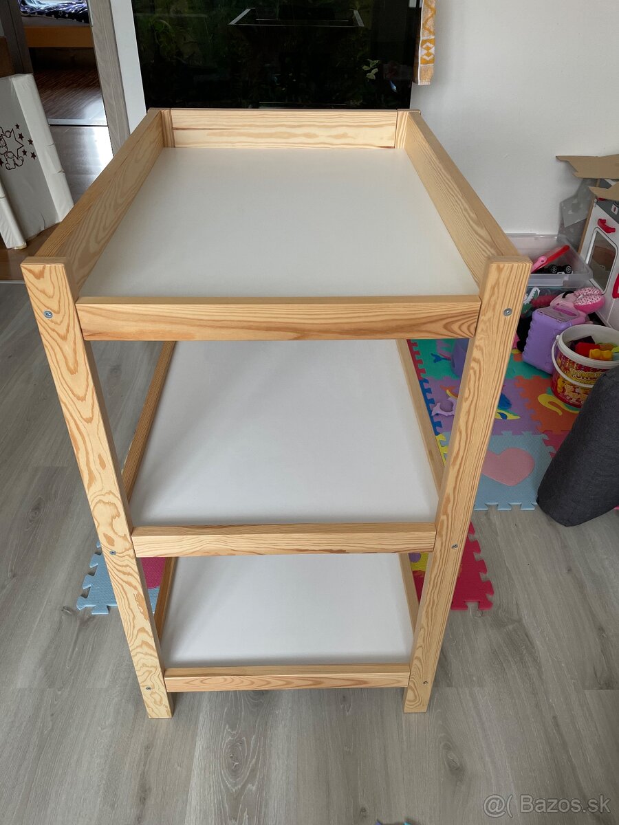 Prebaľovací pult - 3