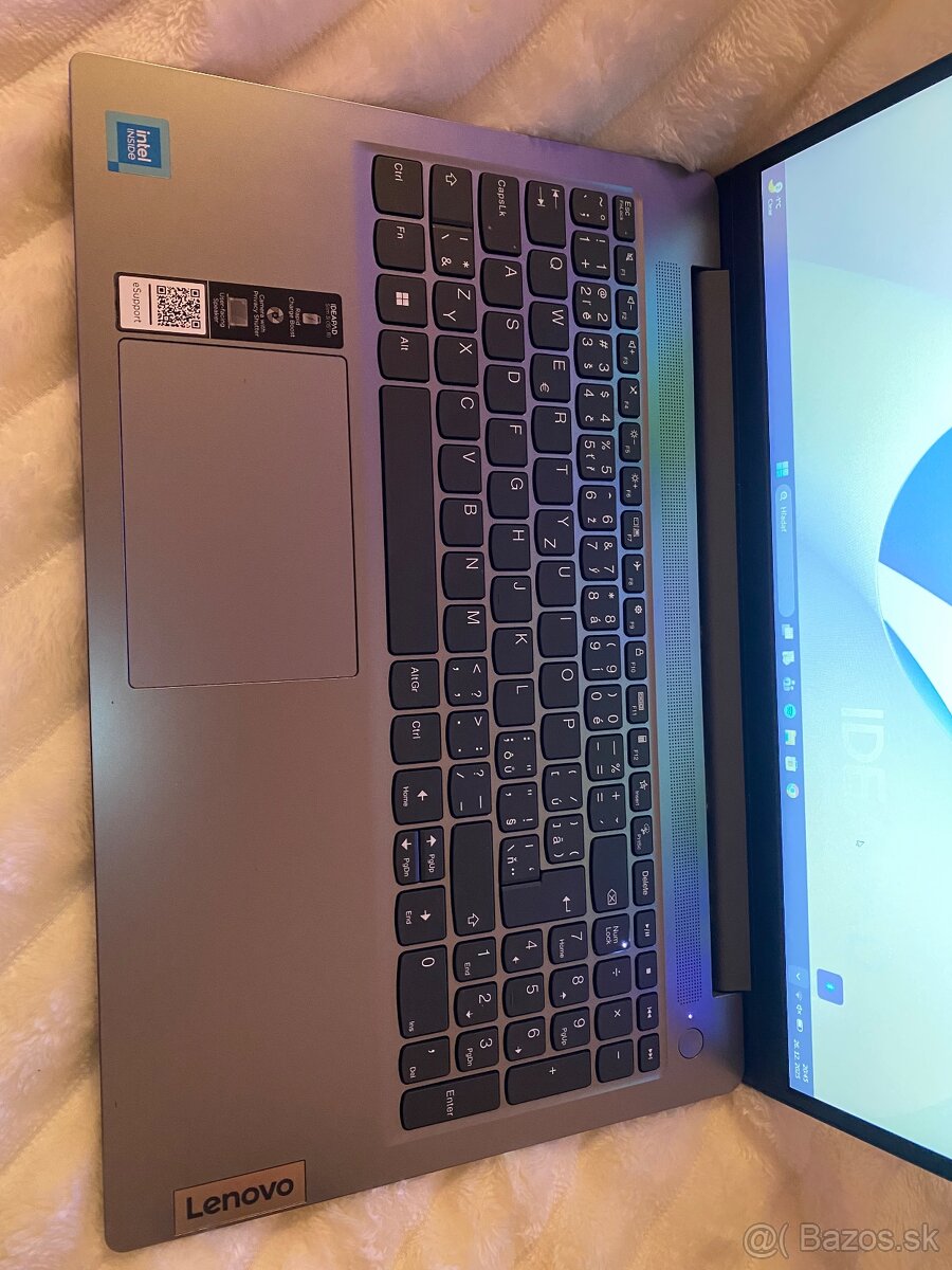 Lenovo IdeaPad Slim 3 - 3