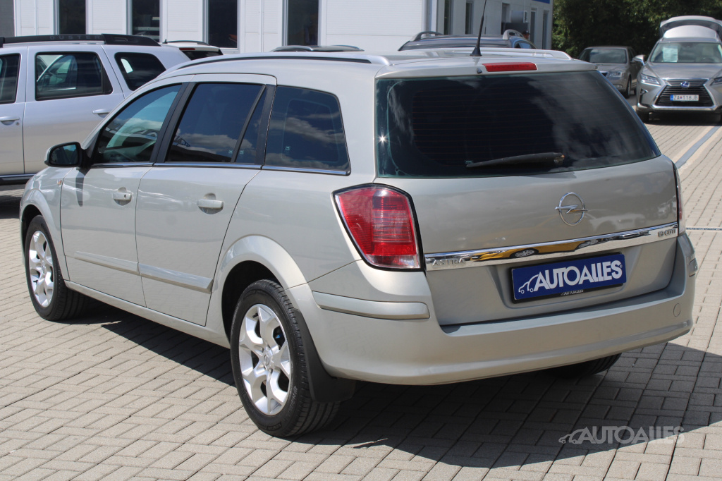 Opel Astra Caravan 1,9CDTi 88 kW - 3