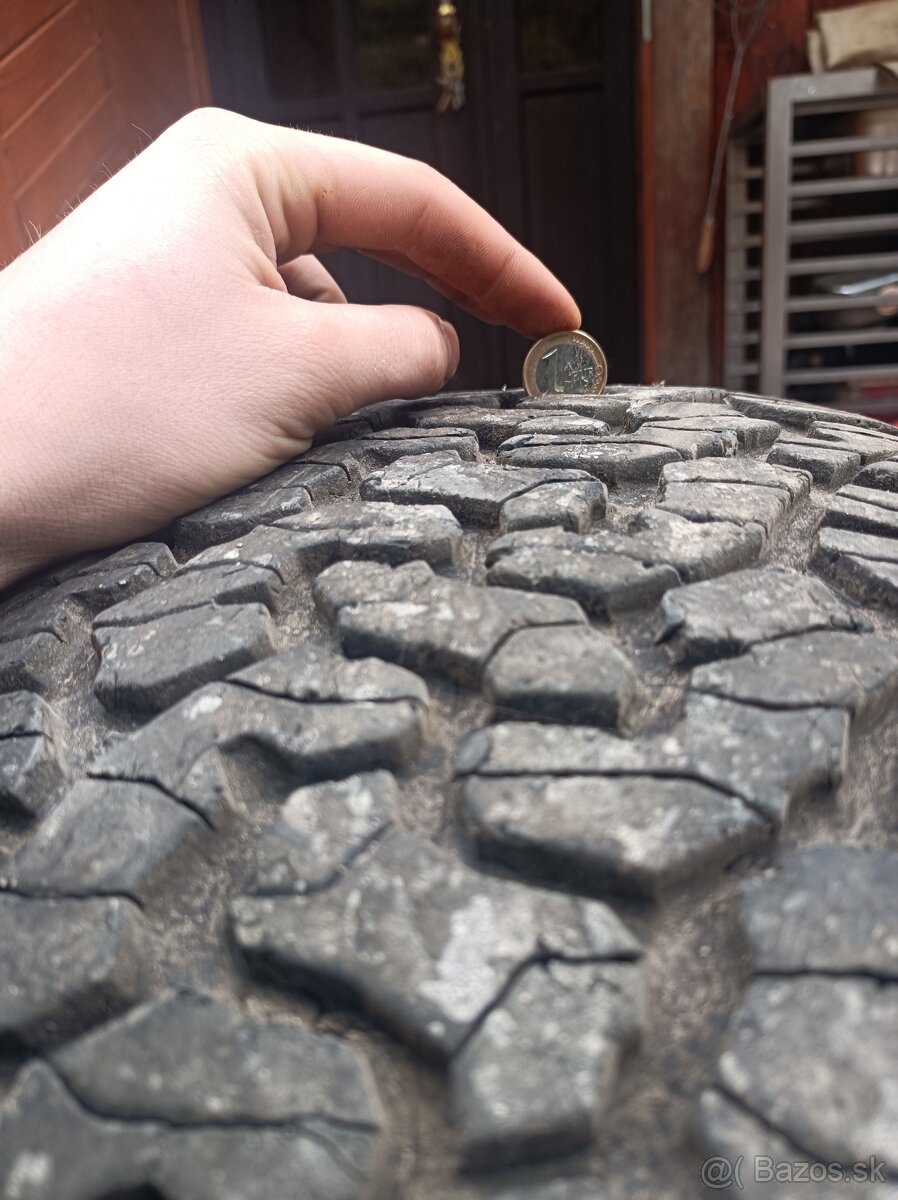 BFGoodrich 255/70r16 - 3