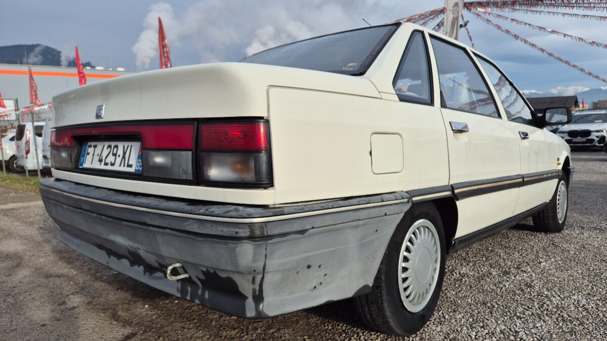 Renault R21 2.1 GTD - 3