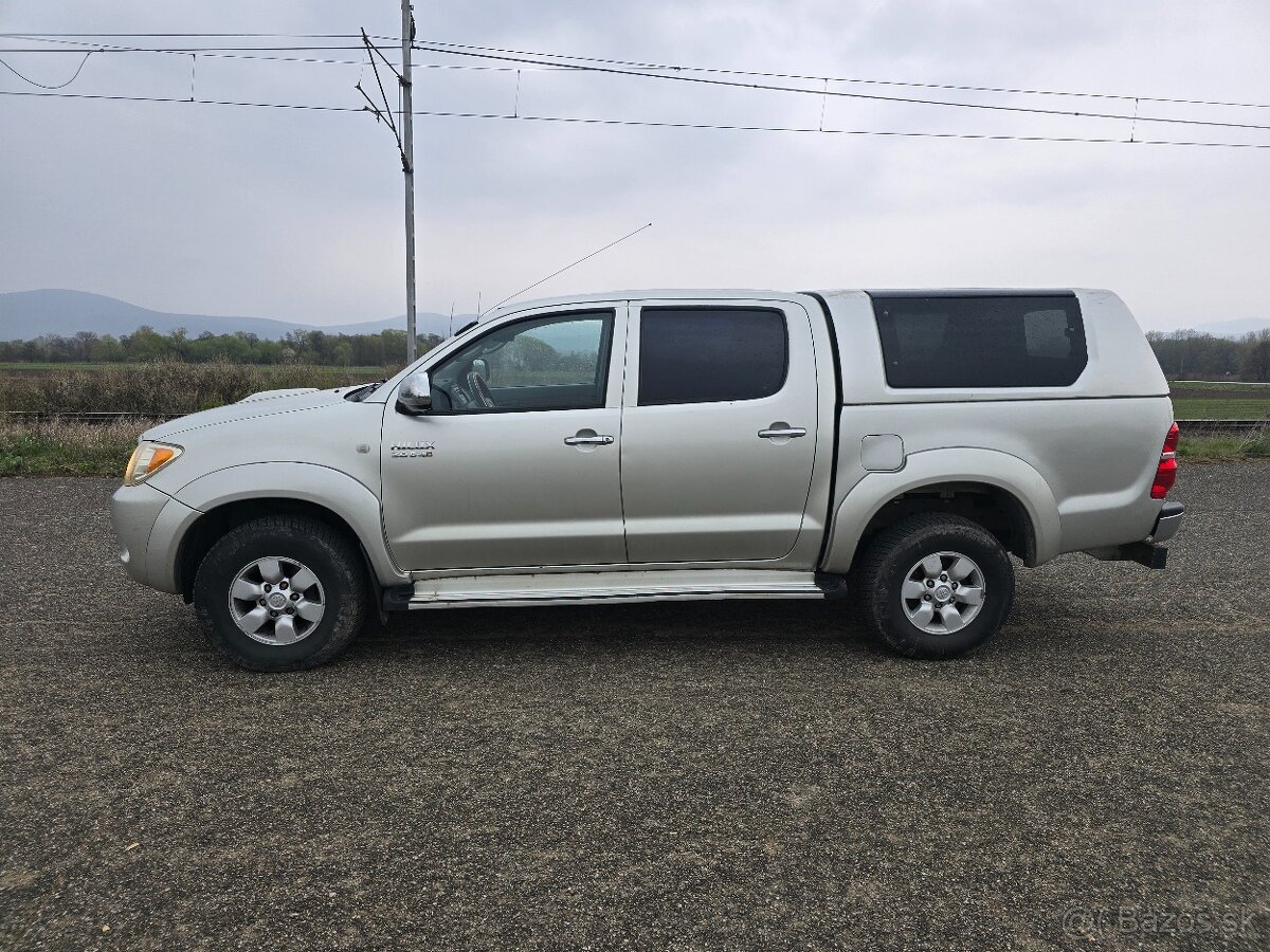 Toyota Hilux D-4D 3.0 TDI 126KW 4X4