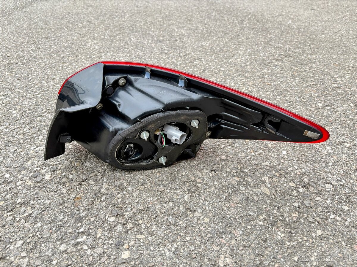 Zadné svetlo Mazda 6 Kombi - 3