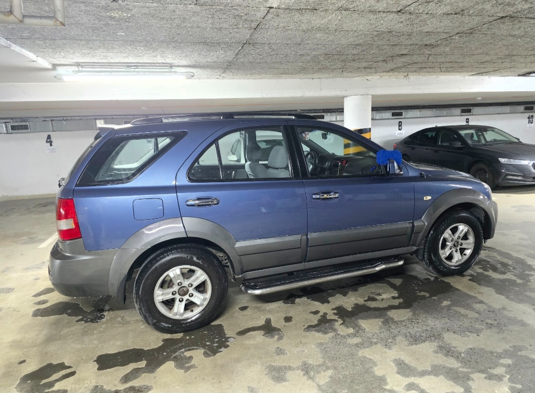 Predám Kia sorento 2.5 CRDi - 3