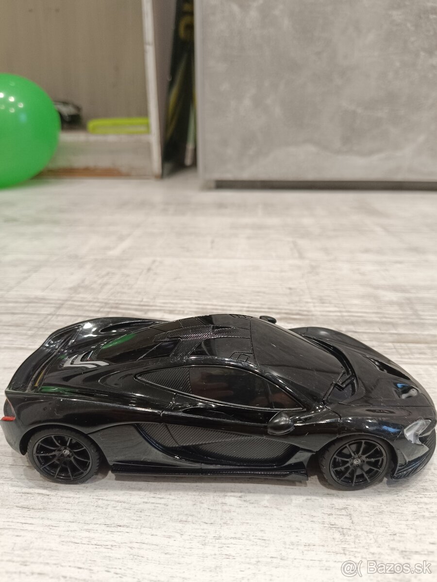 Pretekárske autíčko na výstavu - 3