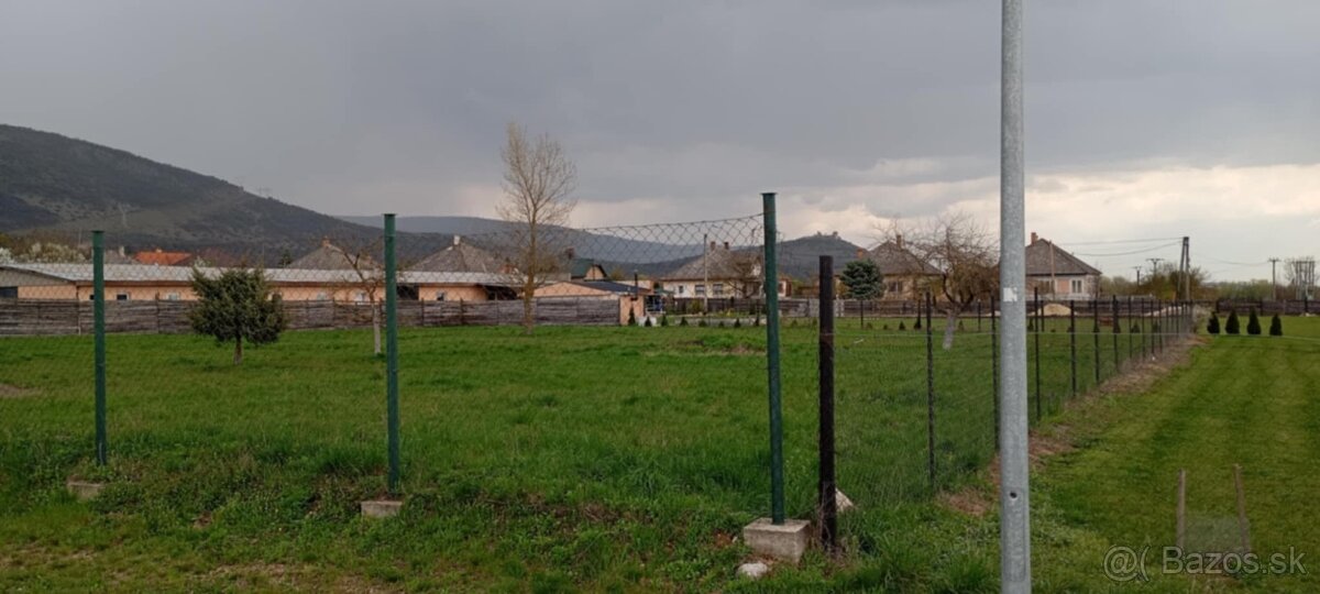 Pozemky v obci Dvorníky - 3