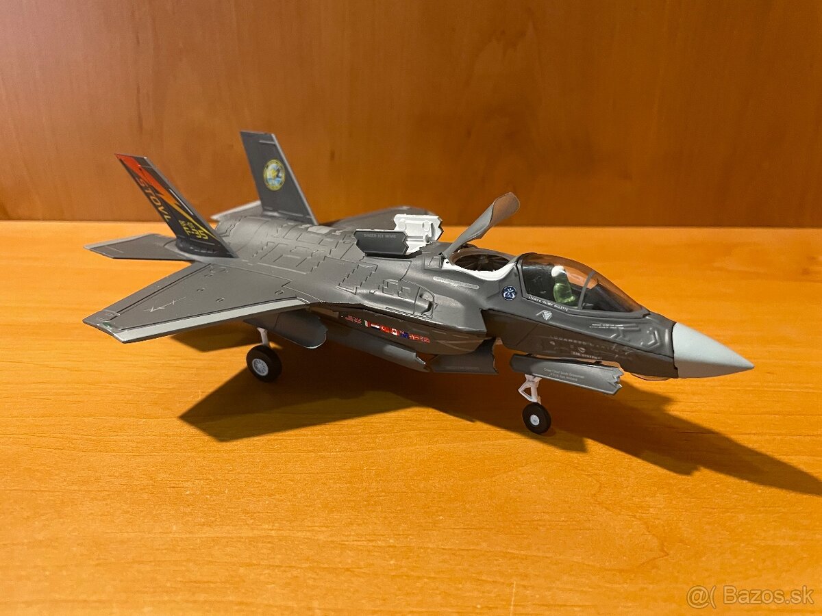 F-35B Lightning- model letadla 1:72 - 3